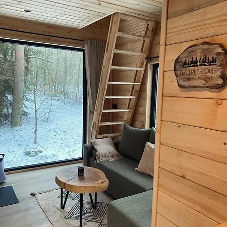 Semesterbostad Na Drzewie Kryjowka Kaczory (Pila)